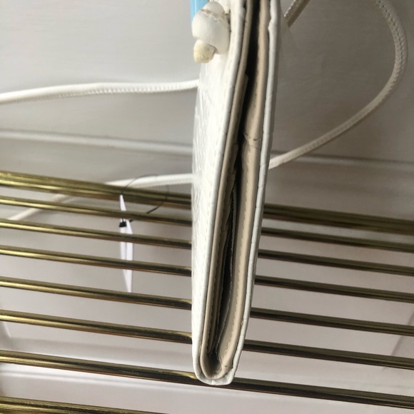 Purse - Picture 2 of 5